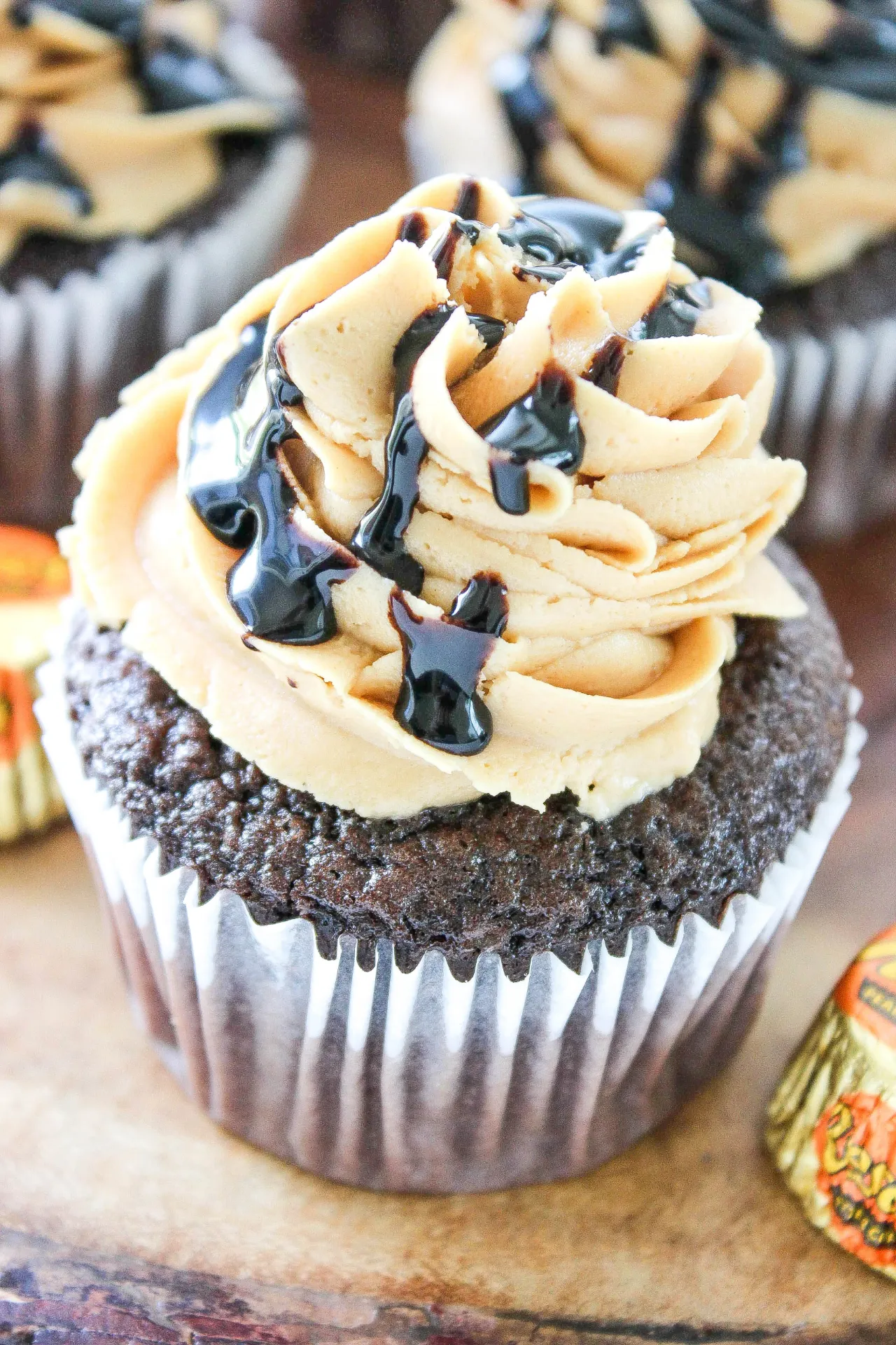 Peanut Butter Chocolate Standard Cupcake